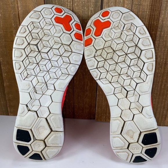 ❤️ Nike Free 4.0 Fly Knit Sneakers Orange Black Size 8 1/2 - Picture 2 of 8